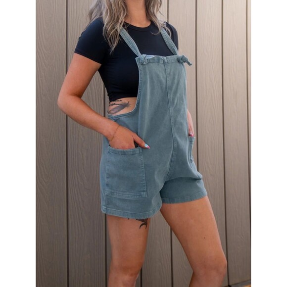 Zenana Outfitters Pants - Zenana Blue Romper Overalls Size M NWT Casual Summer